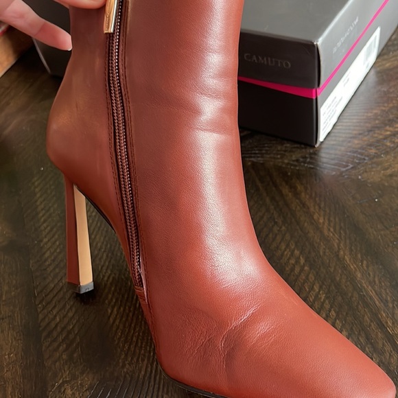 Vince Camuto ankle boots - Picture 9 of 11